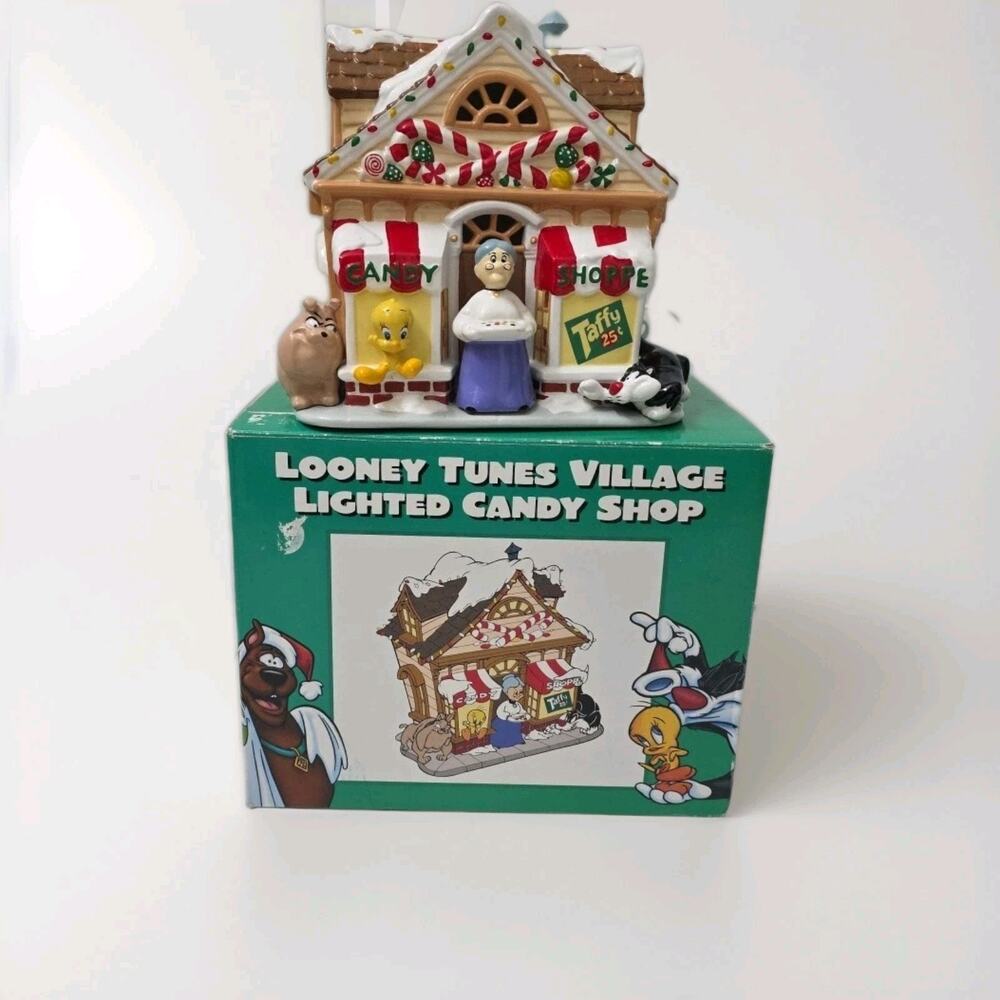 Looney Toones Candy Shop Ceramic Light Up House - Warner Bros Studio Store 1998